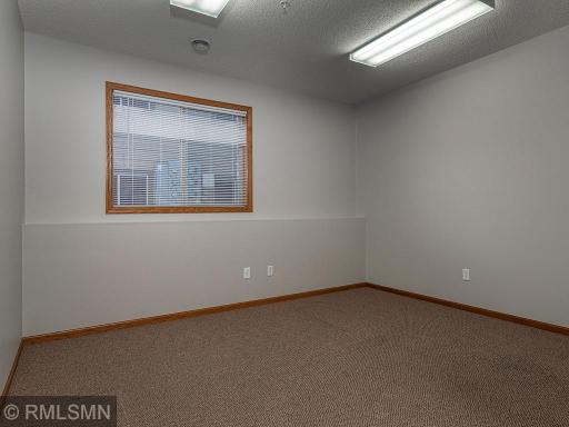 7945 Stone Creek Drive, 50, Chanhassen, MN 55317