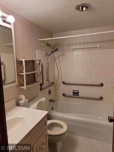 N8753 1010th Street, River Falls, WI 54022
