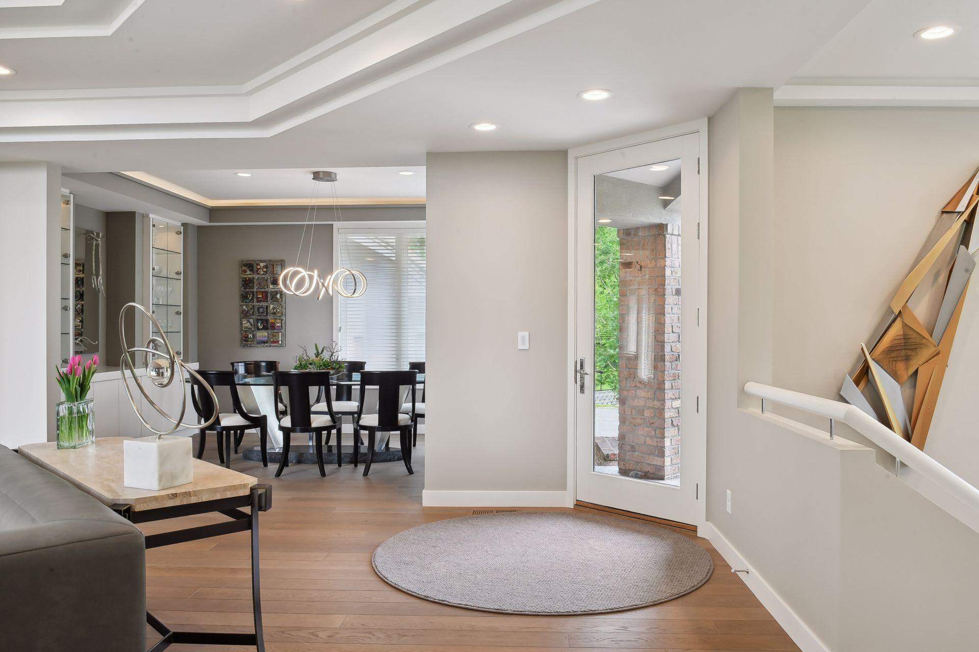 Inviting front entry