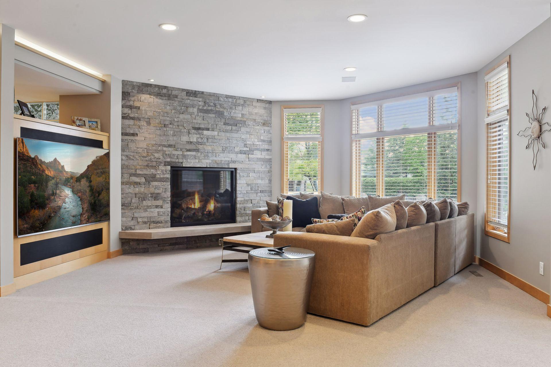 Entertainment ready large walk out lower level