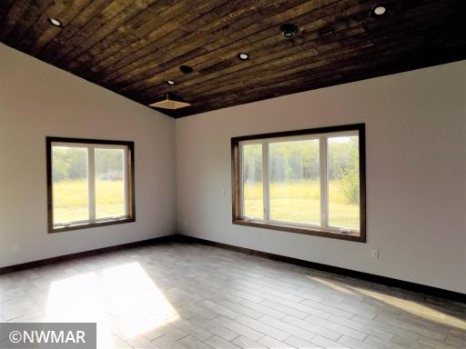 785 11th Street SW, Baudette, MN 56623