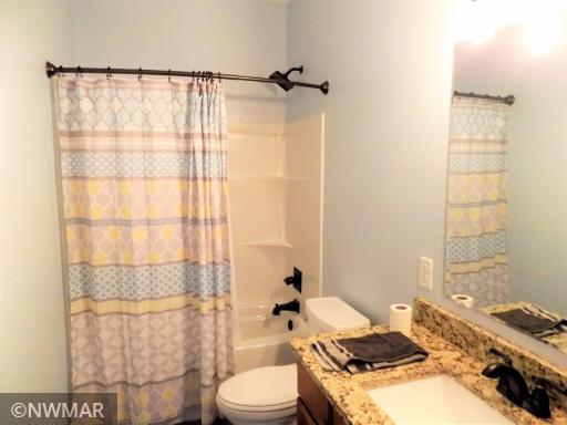785 11th Street SW, Baudette, MN 56623