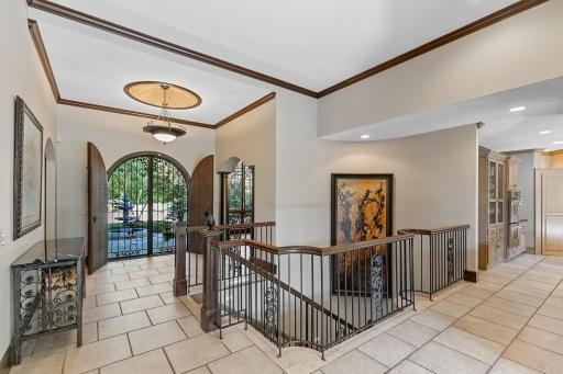 6613 Mohawk Trail, Edina, MN 55439