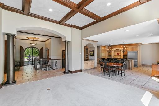 6613 Mohawk Trail, Edina, MN 55439