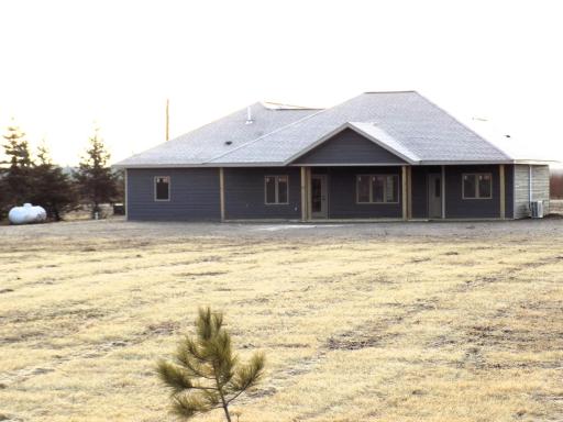 2158 Fighting Sioux Loop NW, Baudette, MN 56623