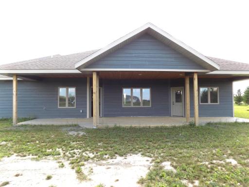 2158 Fighting Sioux Loop NW, Baudette, MN 56623