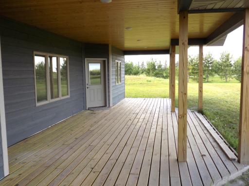 2158 Fighting Sioux Loop NW, Baudette, MN 56623