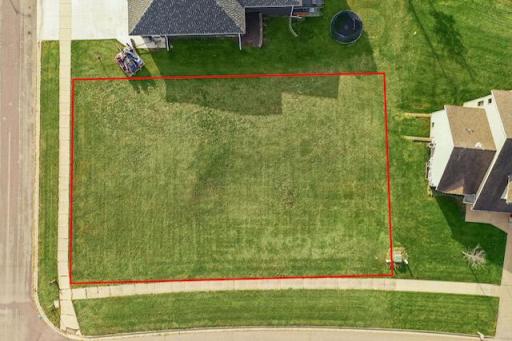 3206 8th Avenue NW, Faribault, MN 55021