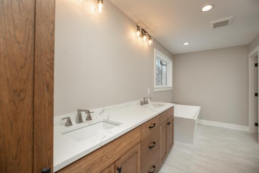 2965 Monarch Lane SW, Rochester, MN 55902