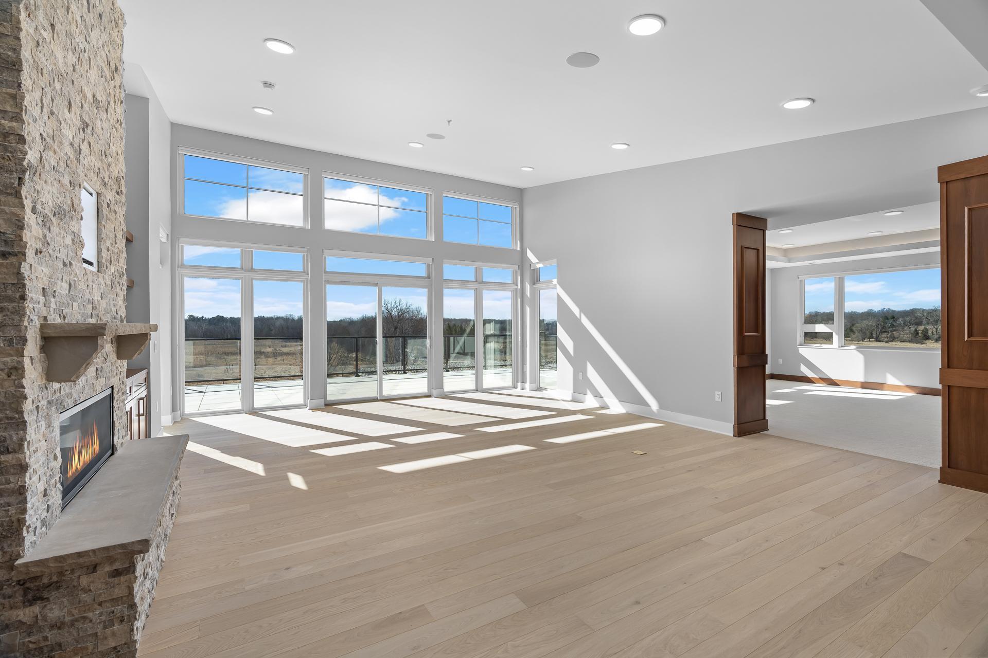 1 Hill Farm Road #306, North Oaks, MN