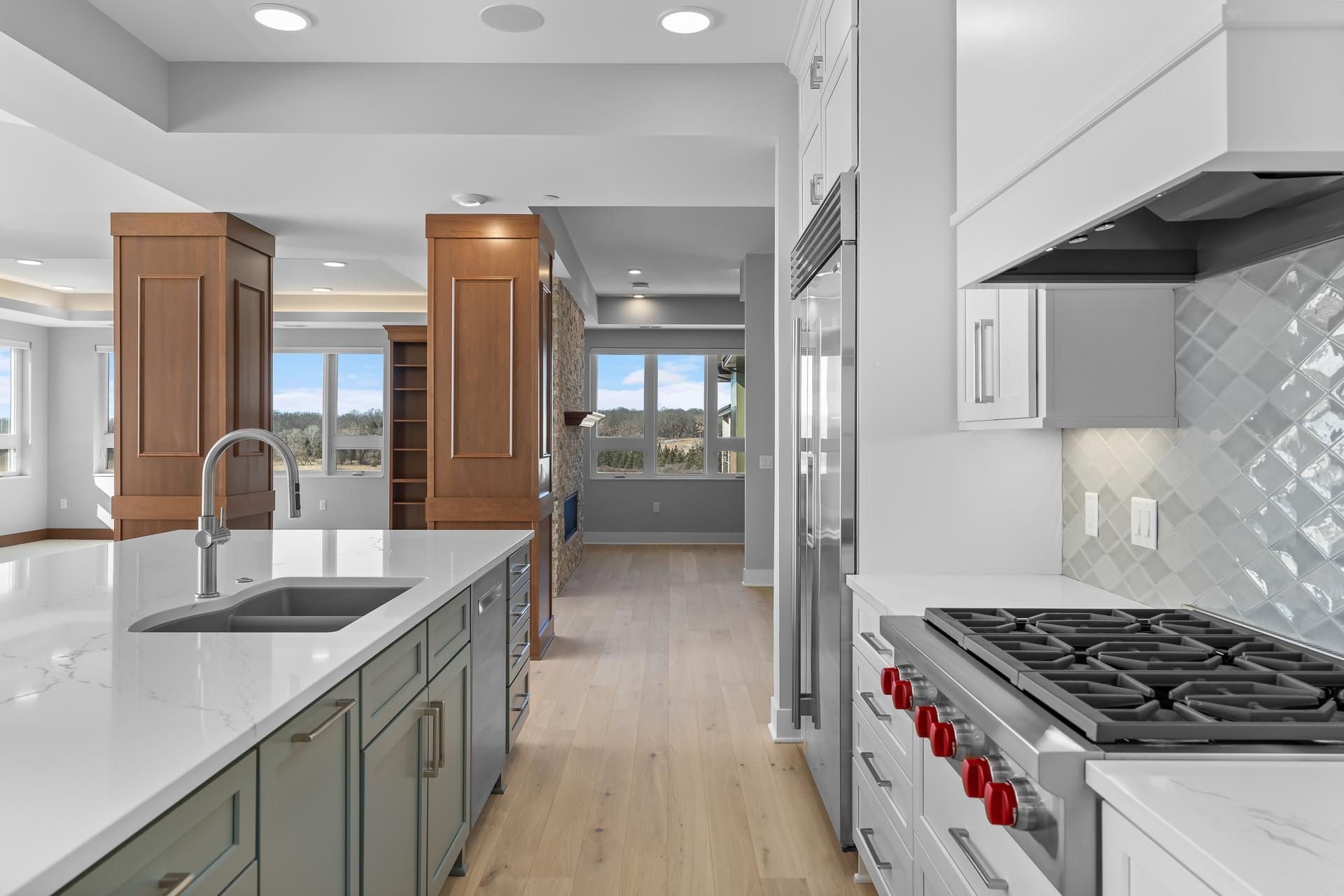 1 Hill Farm Road #306, North Oaks, MN