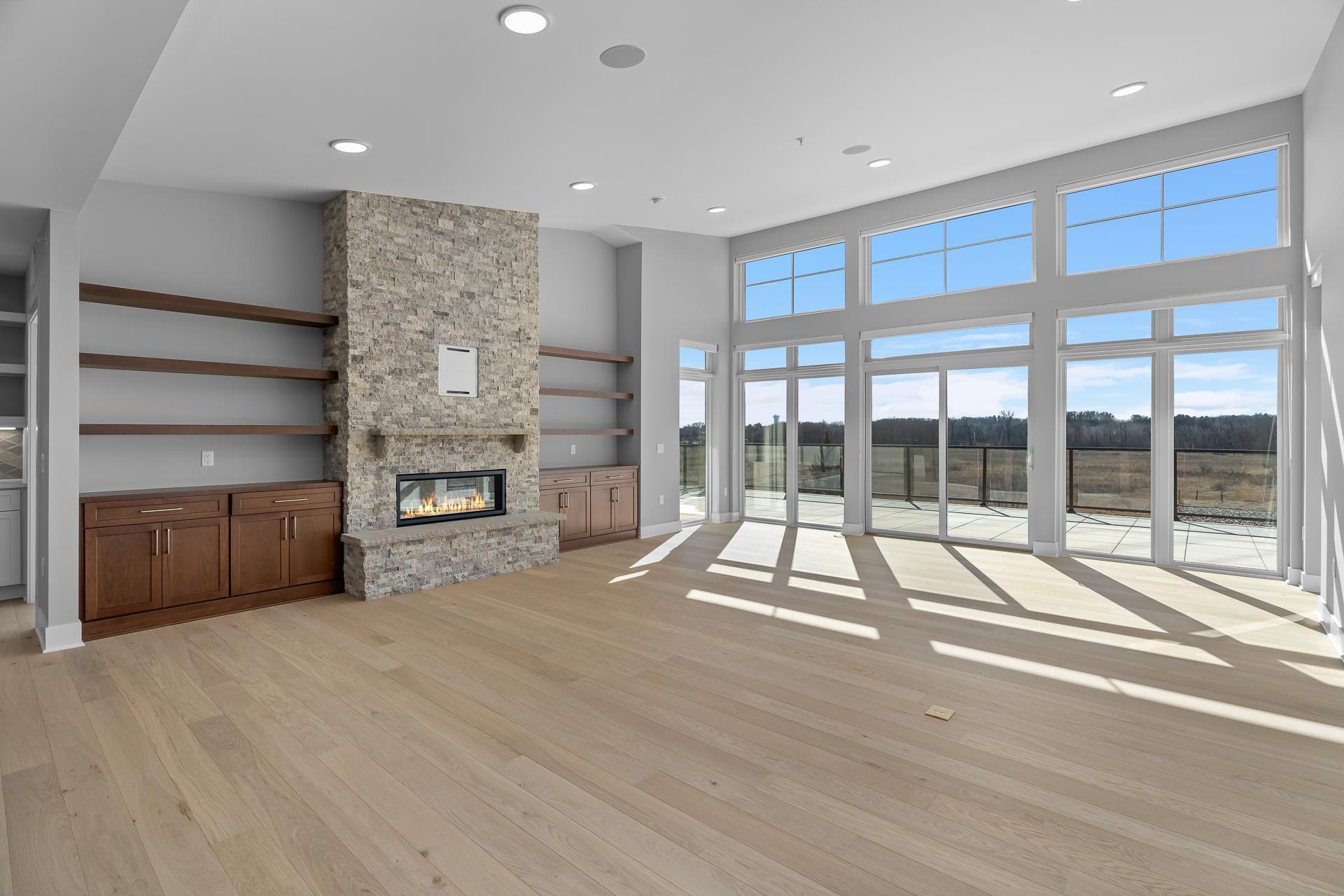 1 Hill Farm Road #306, North Oaks, MN