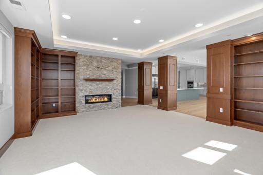 1 Hill Farm Road, 306, North Oaks, MN 55127