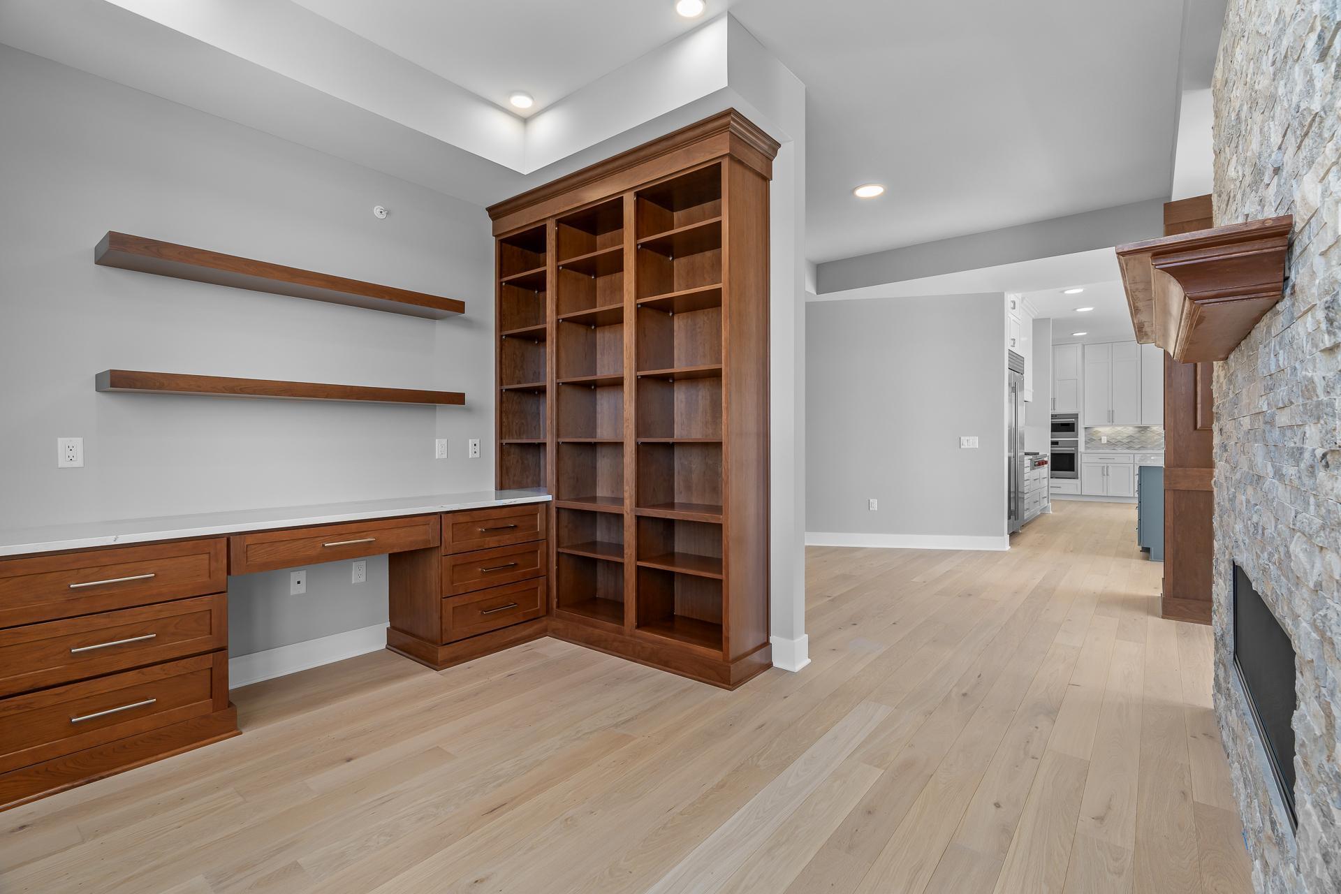 1 Hill Farm Road #306, North Oaks, MN