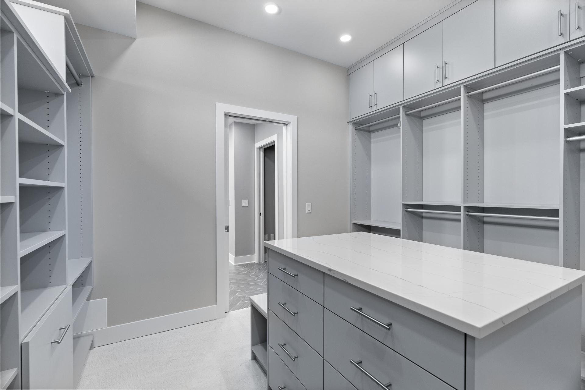 1 Hill Farm Road #306, North Oaks, MN