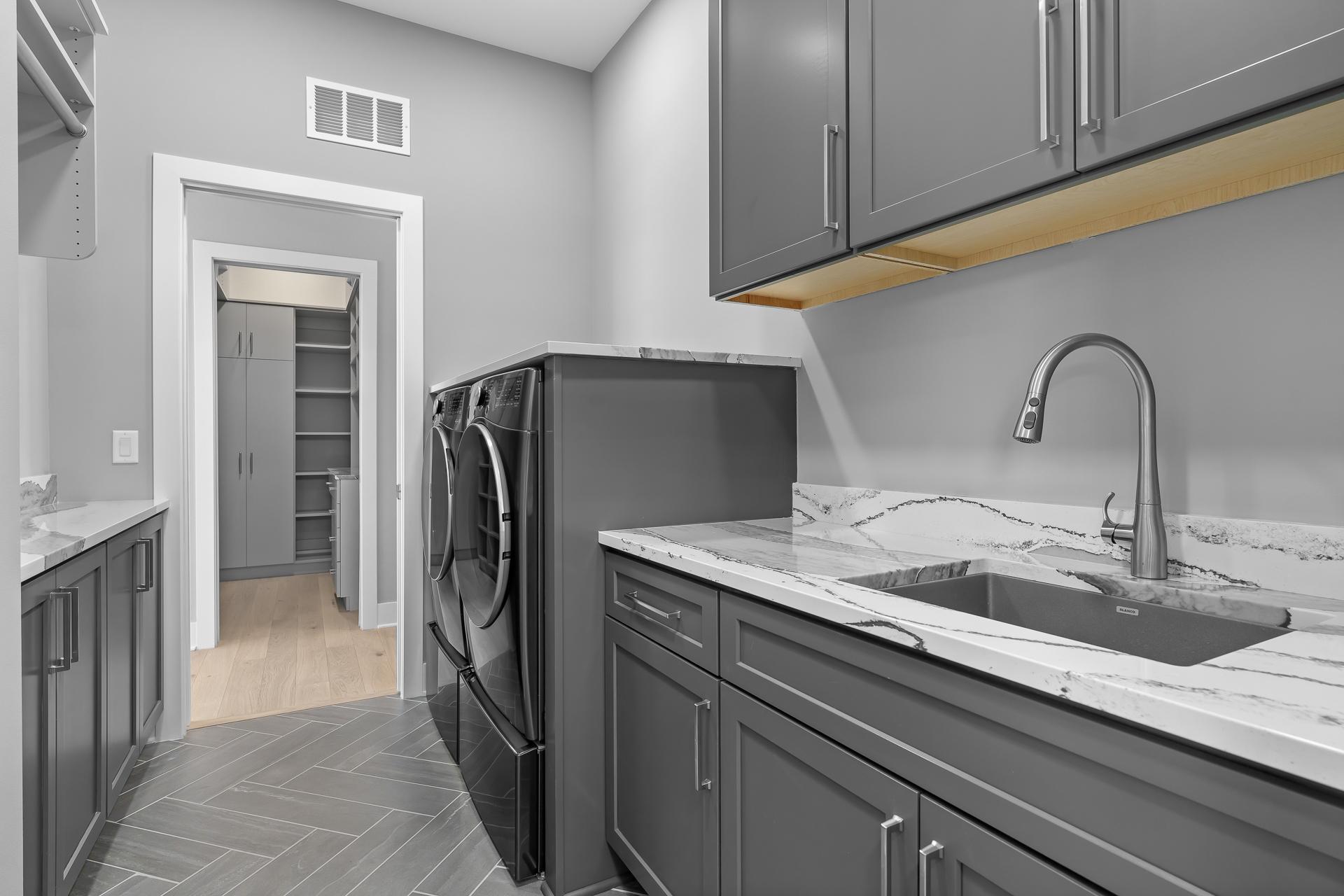 1 Hill Farm Road #306, North Oaks, MN