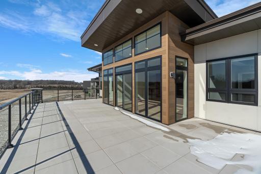 1 Hill Farm Road, 306, North Oaks, MN 55127