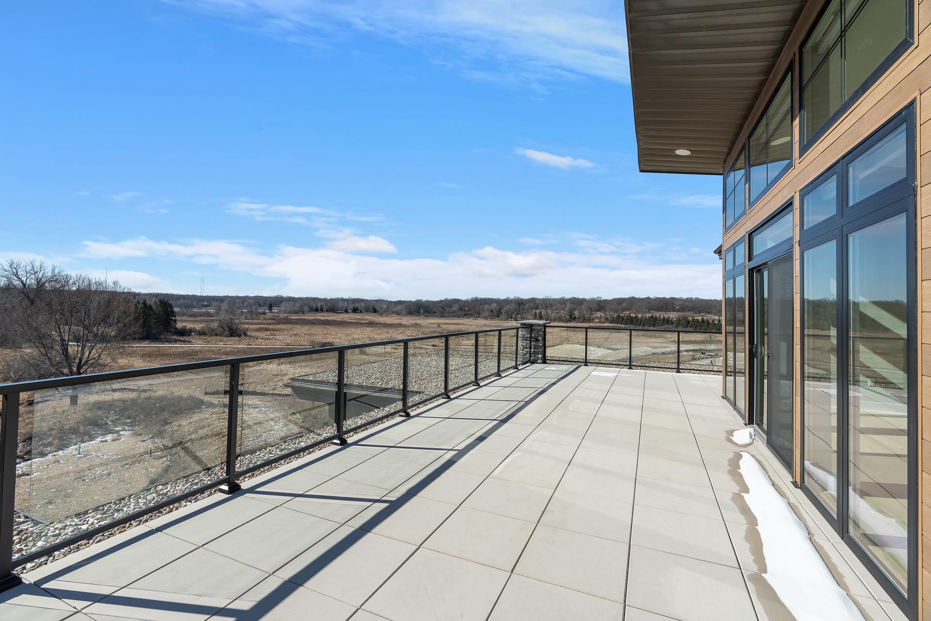 1 Hill Farm Road #306, North Oaks, MN