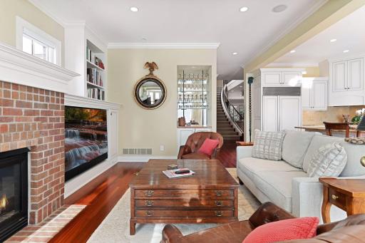 715 Rice Street E, Wayzata, MN 55391