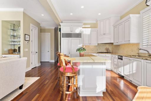 715 Rice Street E, Wayzata, MN 55391