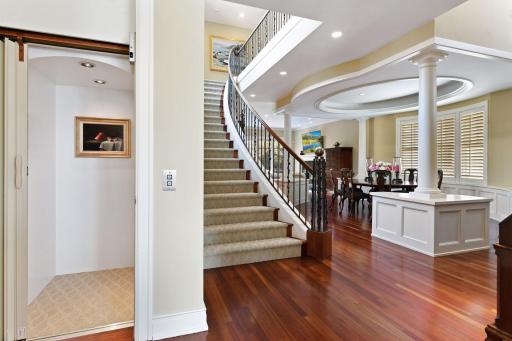 715 Rice Street E, Wayzata, MN 55391