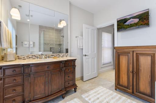 715 Rice Street E, Wayzata, MN 55391