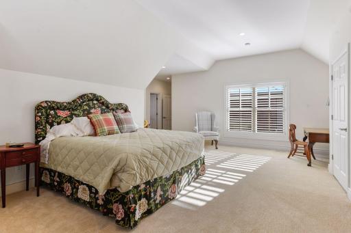 715 Rice Street E, Wayzata, MN 55391