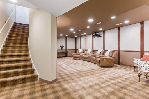 715 Rice Street E, Wayzata, MN 55391