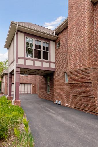 715 Rice Street E, Wayzata, MN 55391