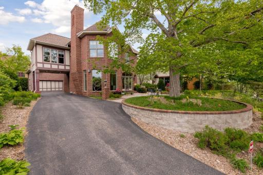 715 Rice Street E, Wayzata, MN 55391