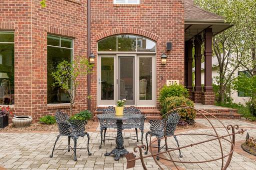 715 Rice Street E, Wayzata, MN 55391