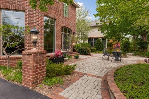 715 Rice Street E, Wayzata, MN 55391