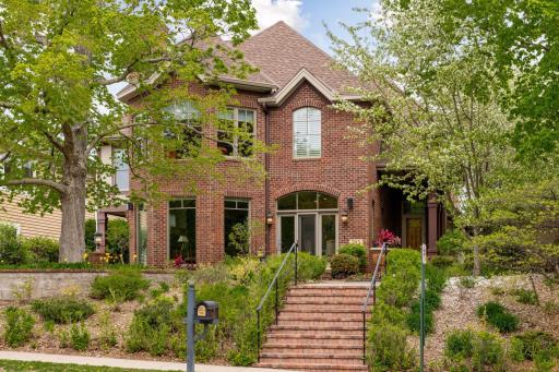 715 Rice Street E, Wayzata, MN 55391