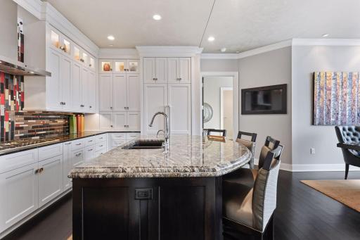 3209 Galleria, Edina, MN 55435