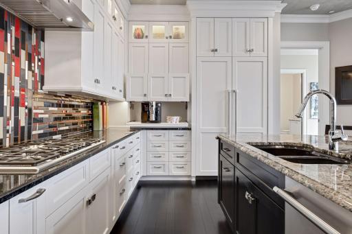 3209 Galleria, Edina, MN 55435