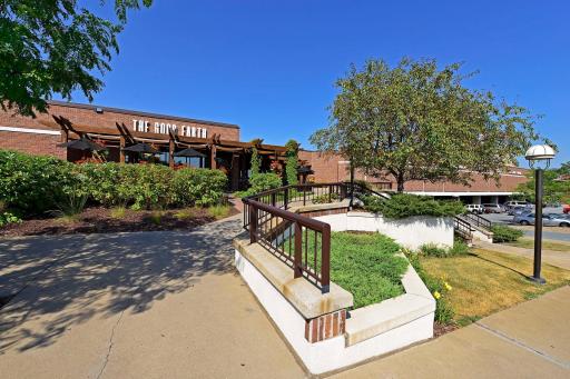 3209 Galleria, Edina, MN 55435