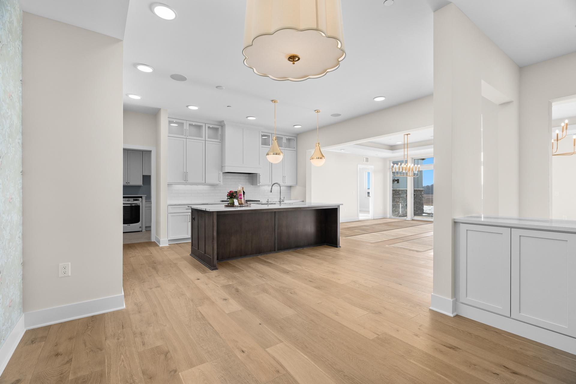 1 Hill Farm Road #100, North Oaks, MN