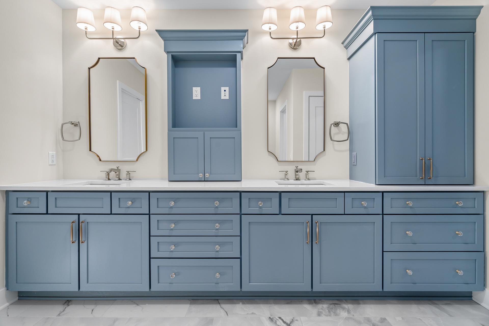 1 Hill Farm Road #100, North Oaks, MN