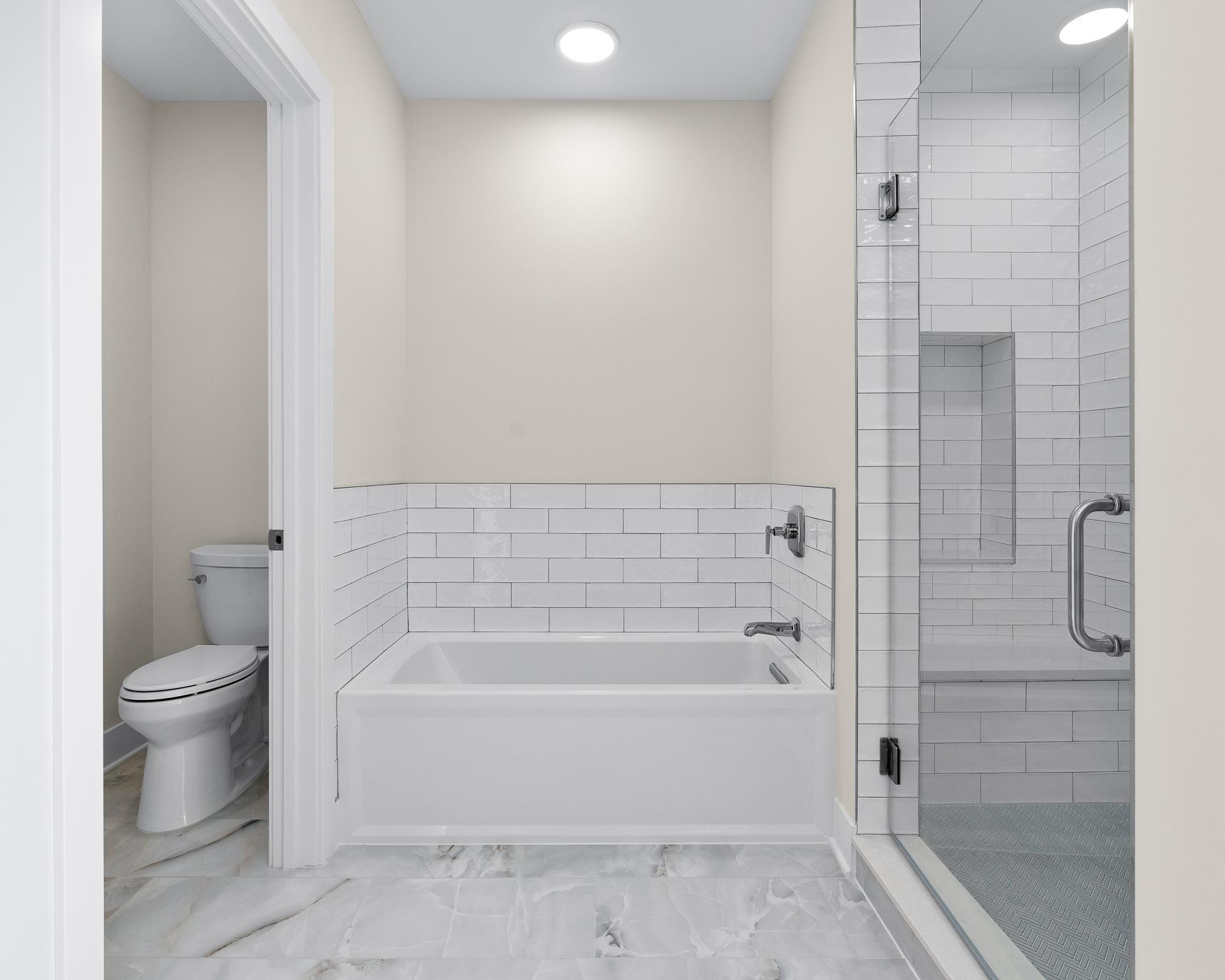 1 Hill Farm Road #100, North Oaks, MN