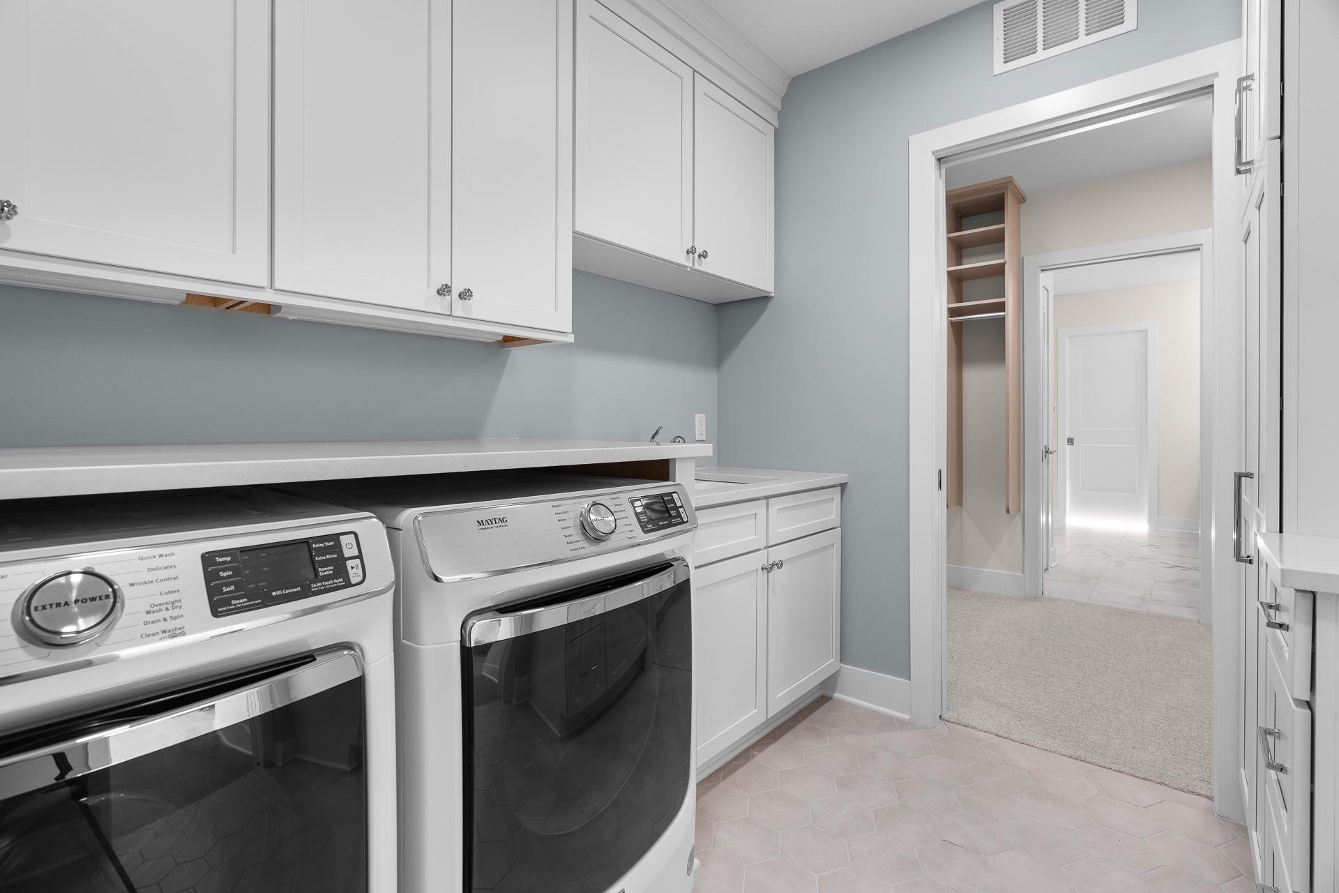 1 Hill Farm Road #100, North Oaks, MN