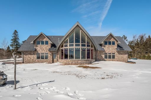 212 Skiff Landing Road, Knife River, MN 55609
