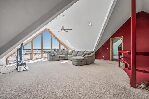 212 Skiff Landing Road, Knife River, MN 55609