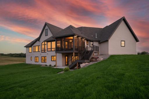 7926 E 207th Street, Lakeville, MN 55372