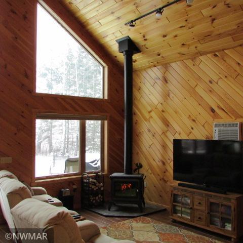 1415 Riverside Drive NW, Baudette, MN 56623