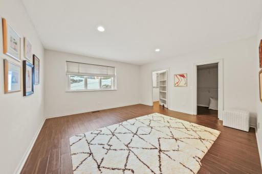 18370 Nicklaus Way, Eden Prairie, MN 55347