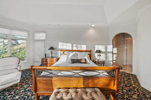 18370 Nicklaus Way, Eden Prairie, MN 55347