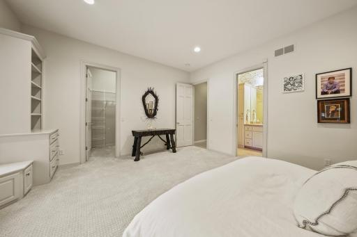 18370 Nicklaus Way, Eden Prairie, MN 55347