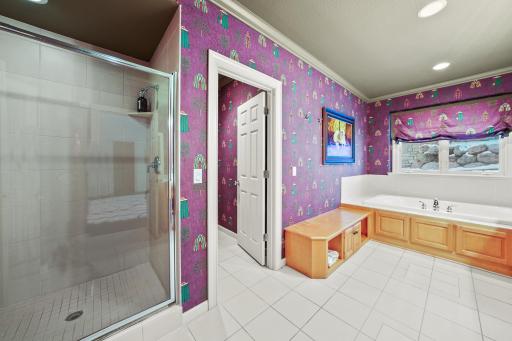 18370 Nicklaus Way, Eden Prairie, MN 55347