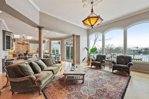 18370 Nicklaus Way, Eden Prairie, MN 55347