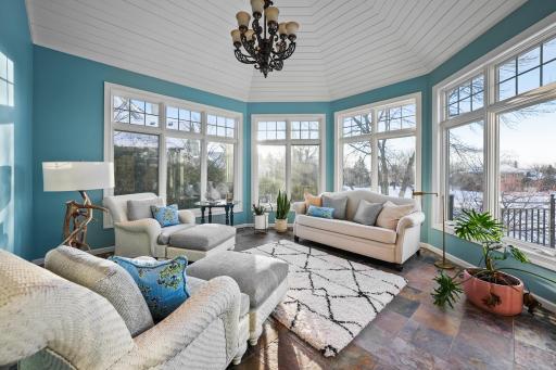 18370 Nicklaus Way, Eden Prairie, MN 55347